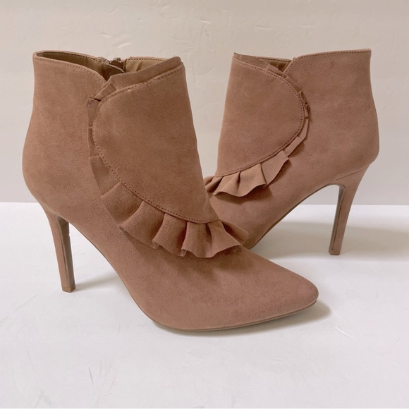 Journee Cress Tan Booties Size 8.5 - Picture 1 of 13